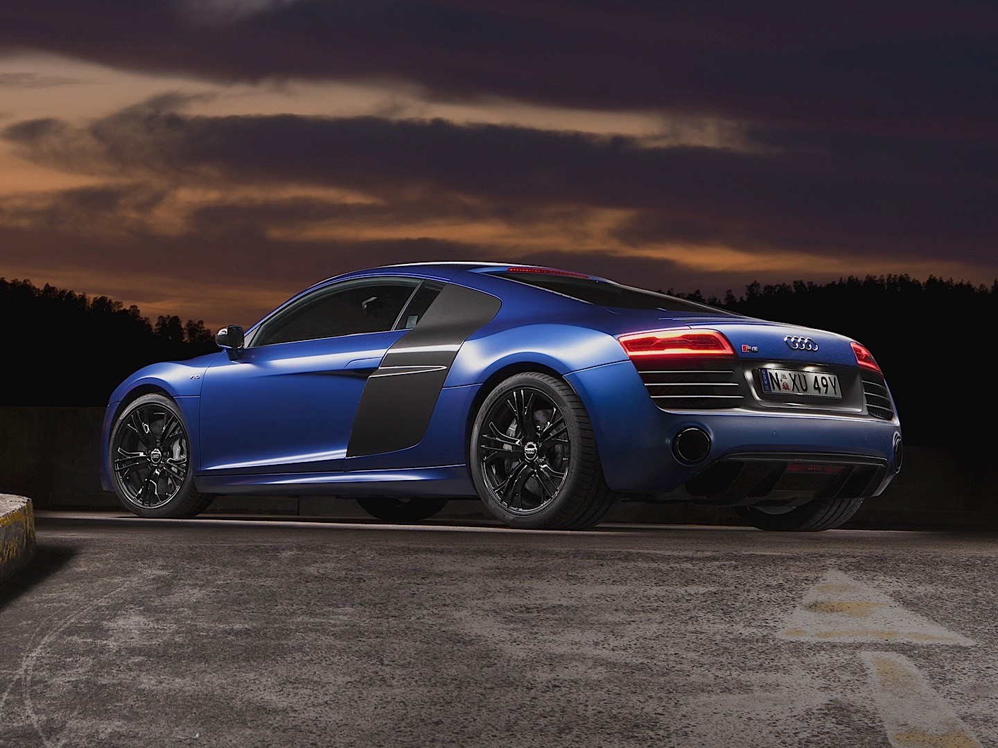 Audi R8 photo 29