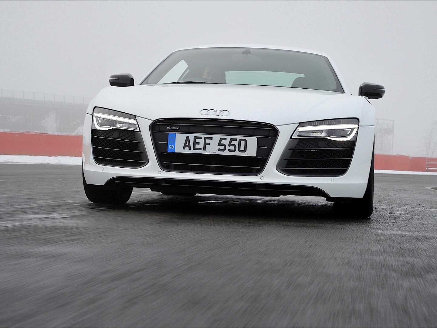 Audi R8 photo 35