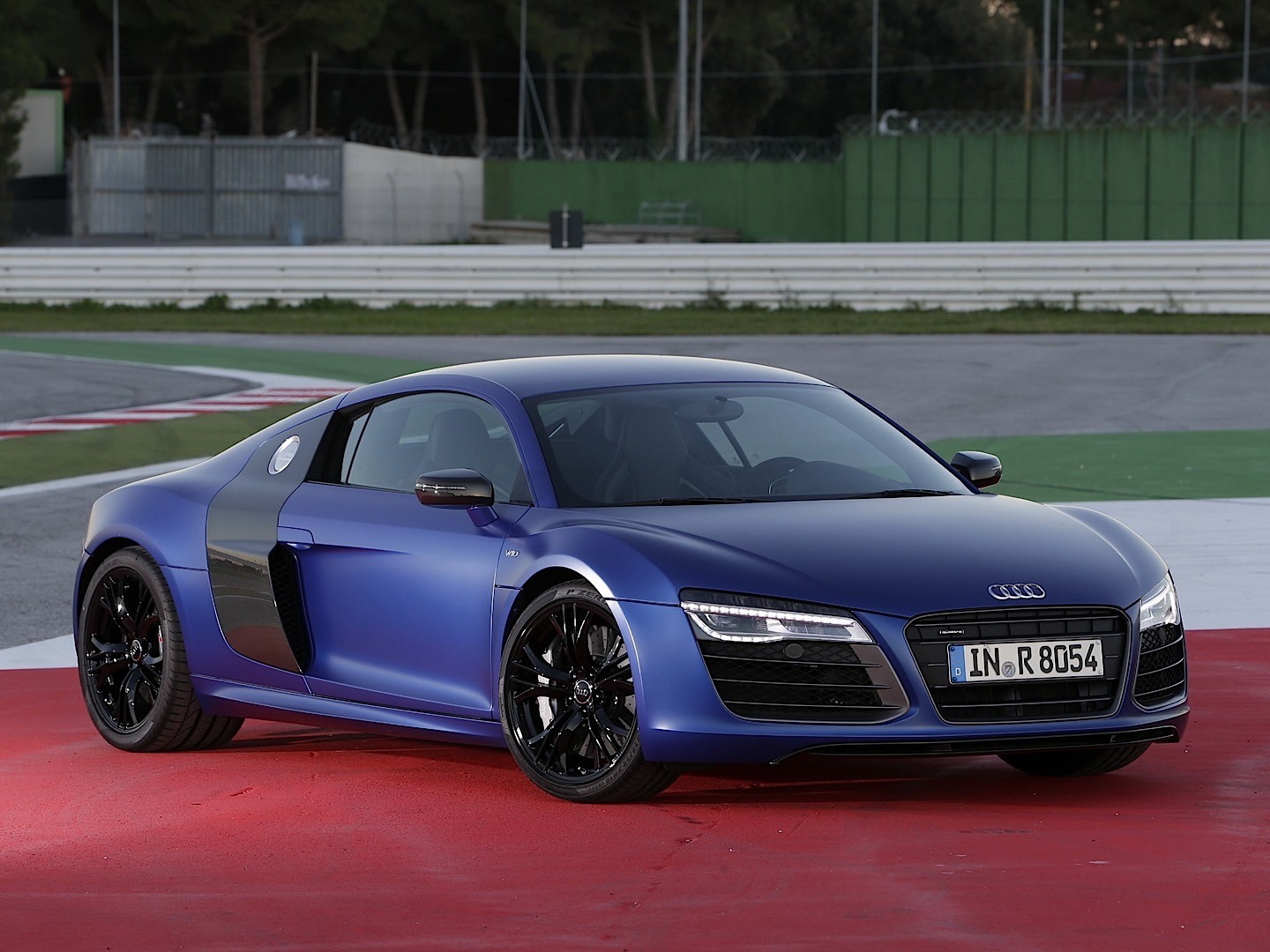 Audi R8 photo 36