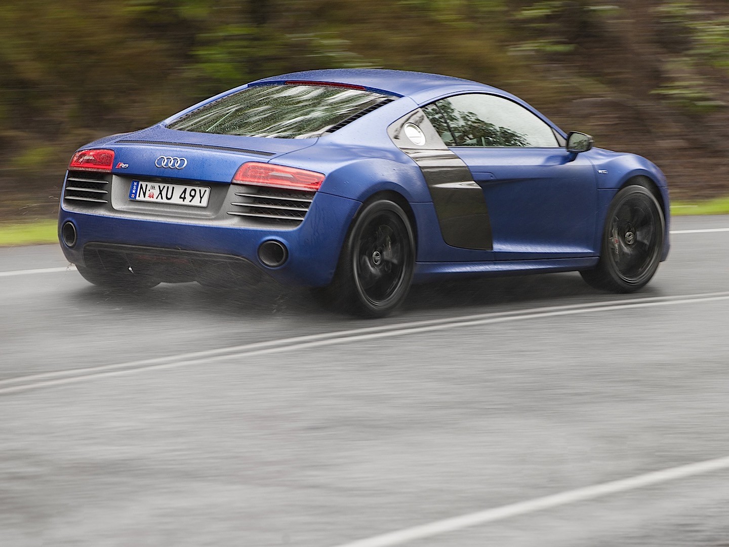 Audi R8 photo 37