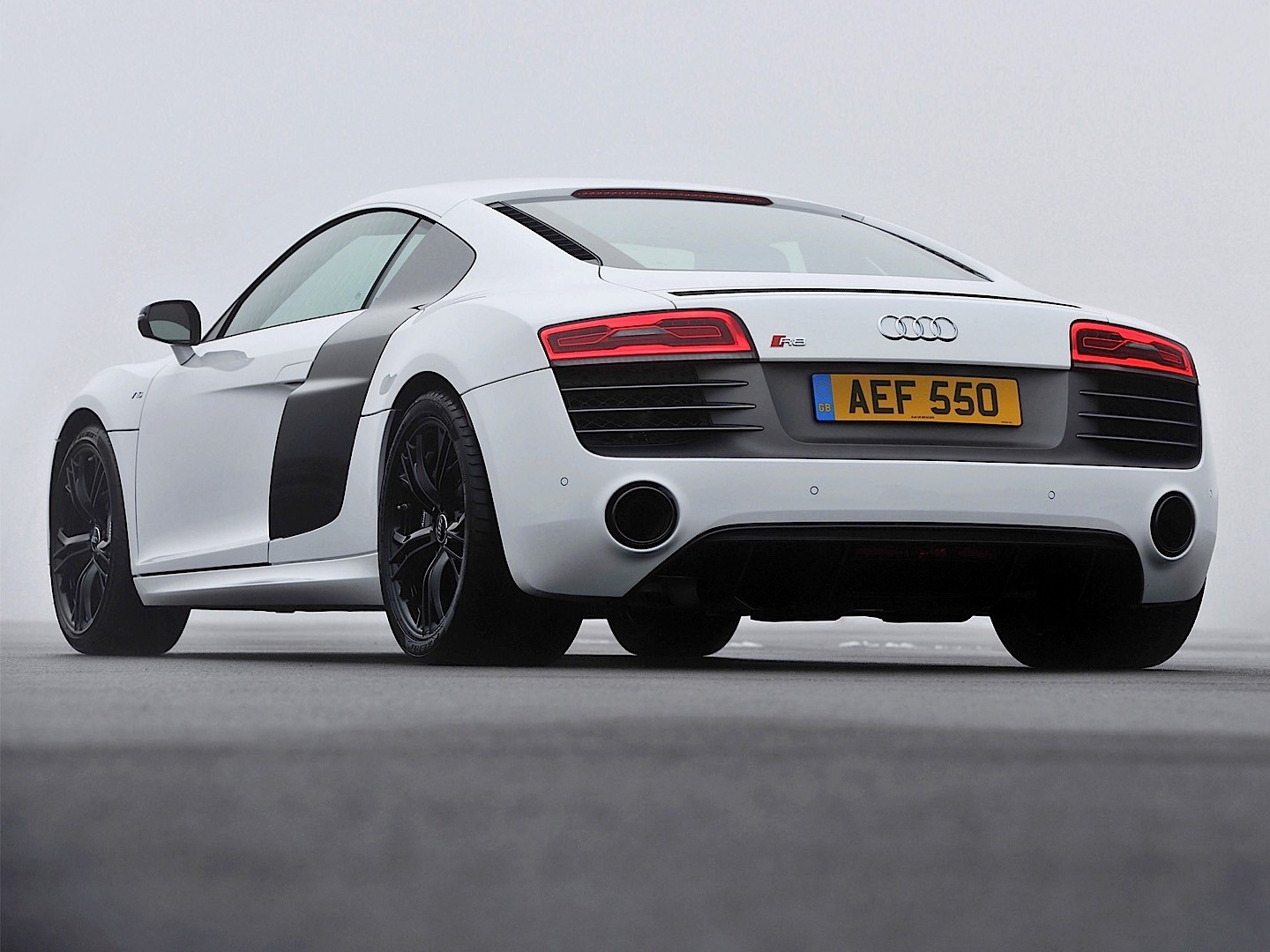 Audi R8 photo 38