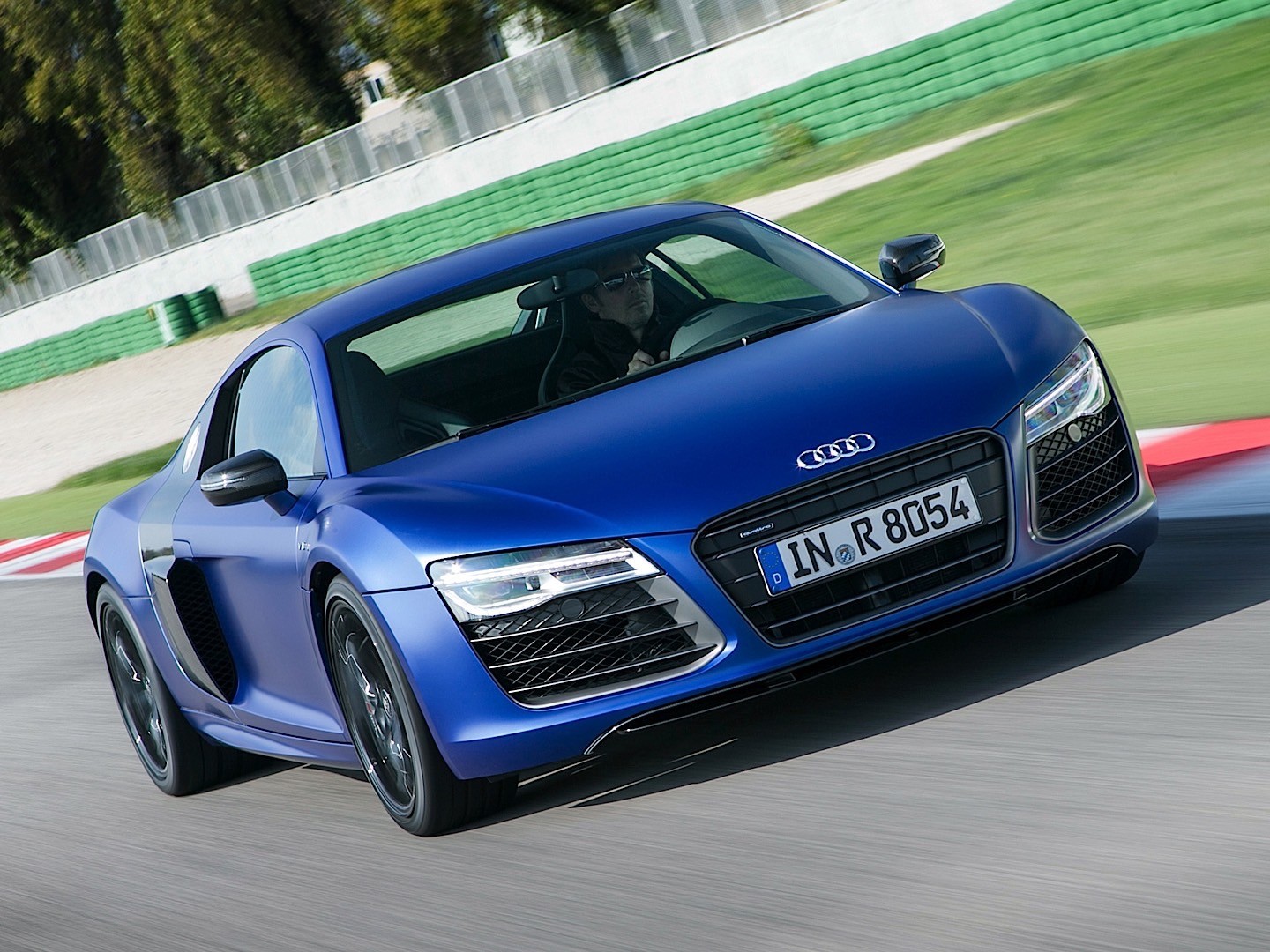 Audi R8 photo 39