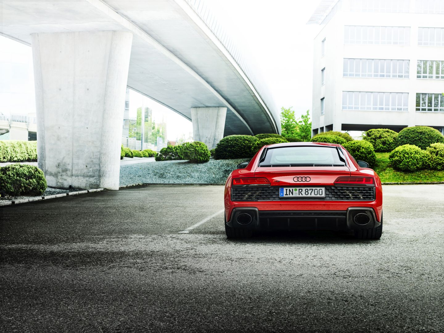 Audi R8 photo 4