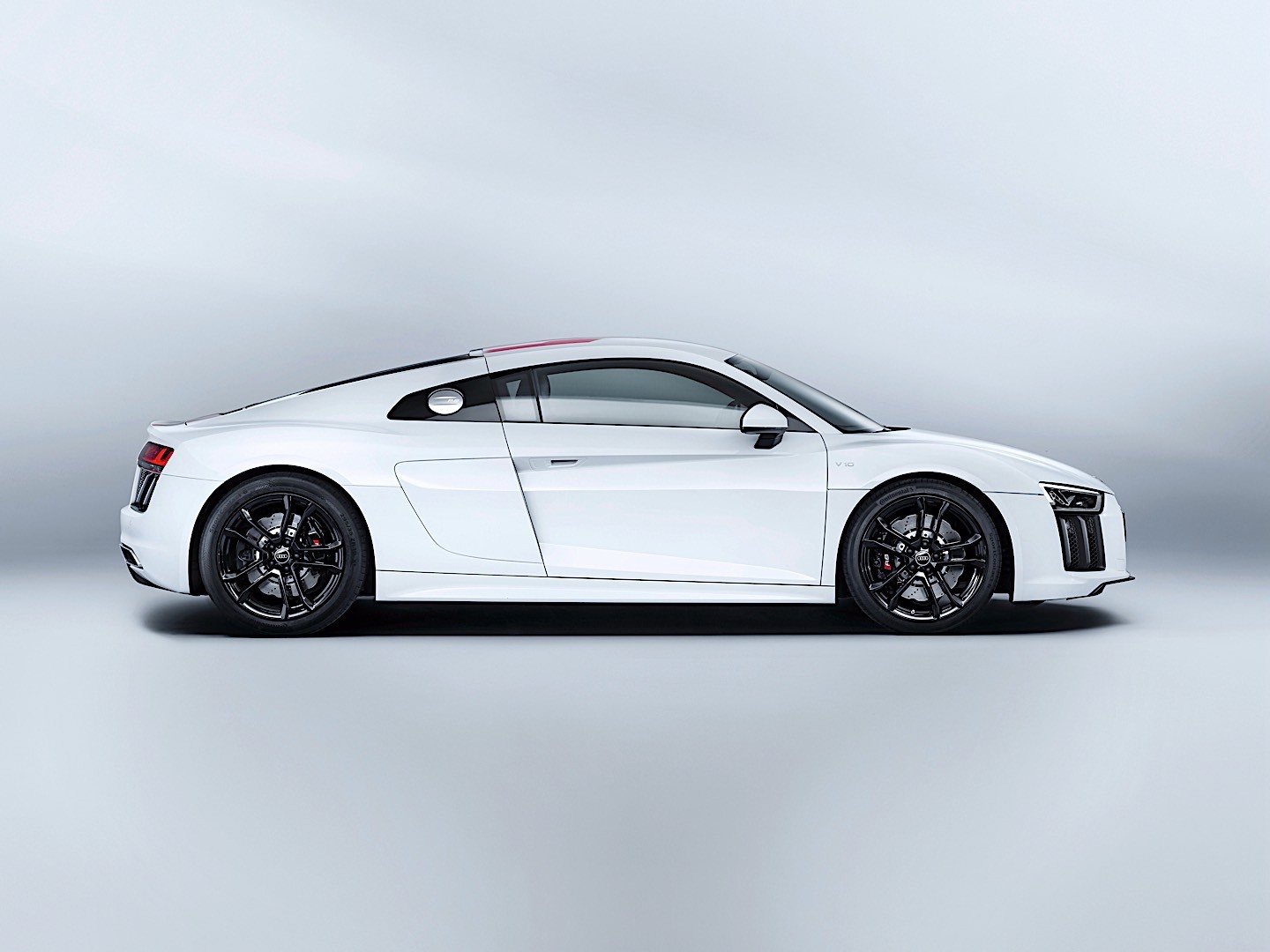Audi R8 photo 6