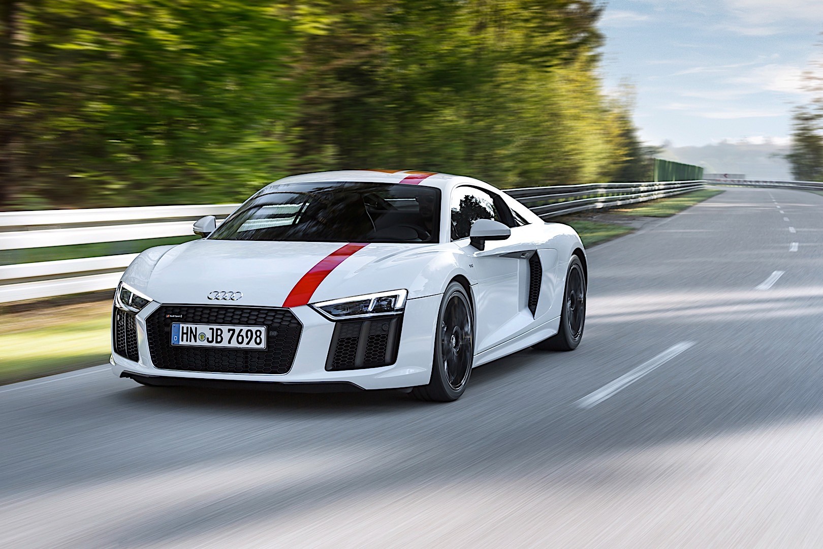 Audi R8 photo 8