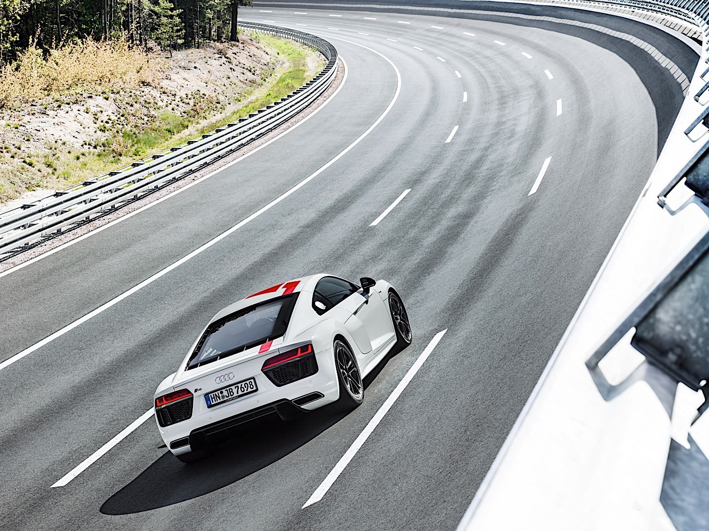 Audi R8 photo 15