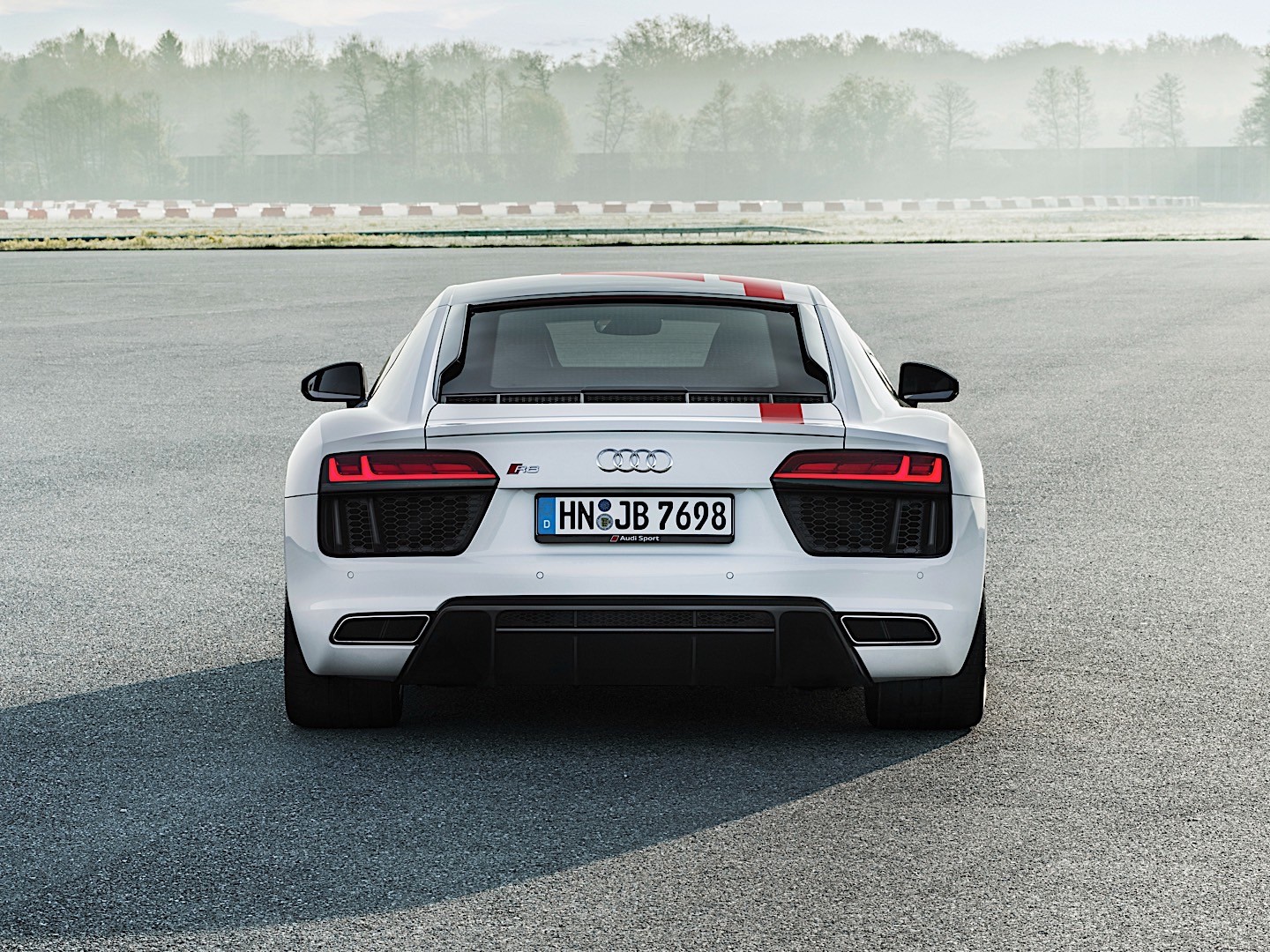 Audi R8 photo 20