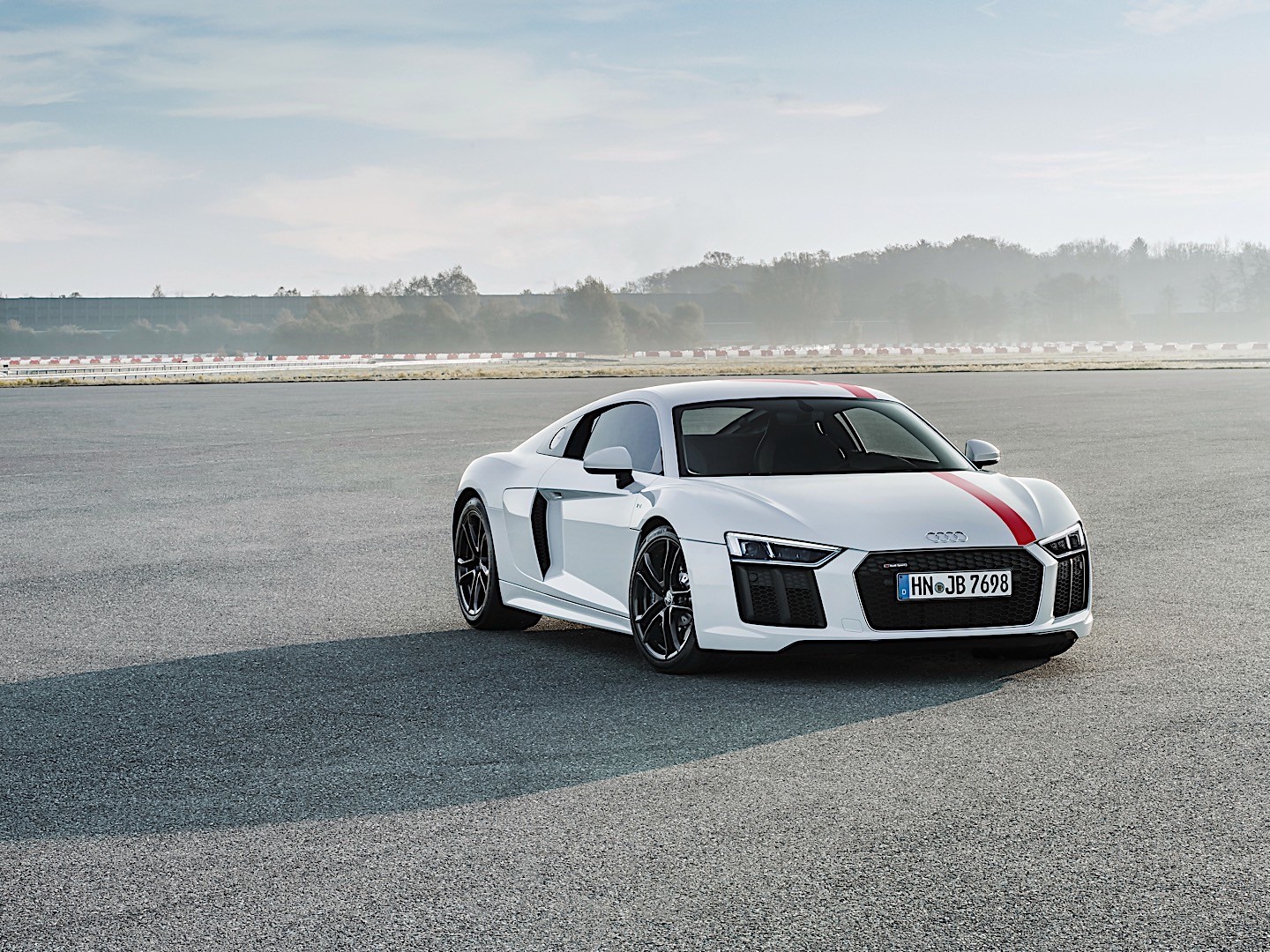 Audi R8 photo 26