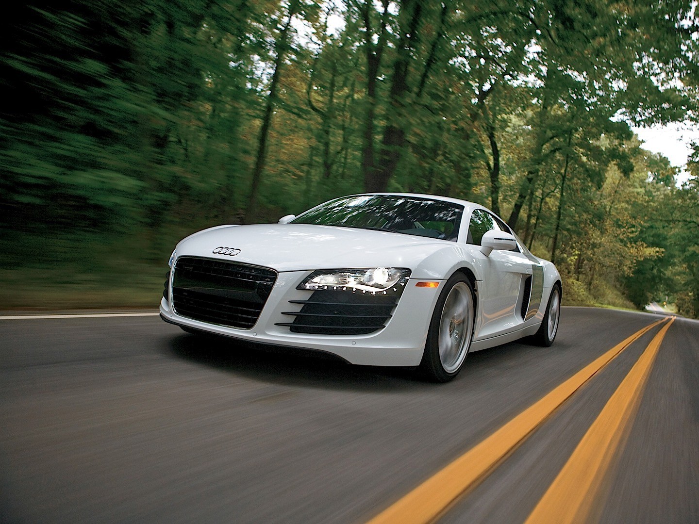 Audi R8 photo 15