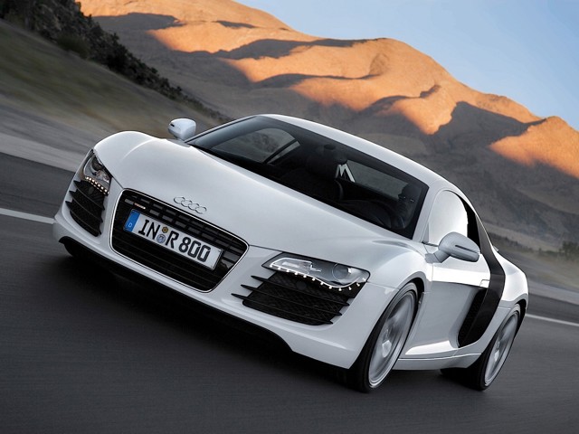 Audi R8 photo 17
