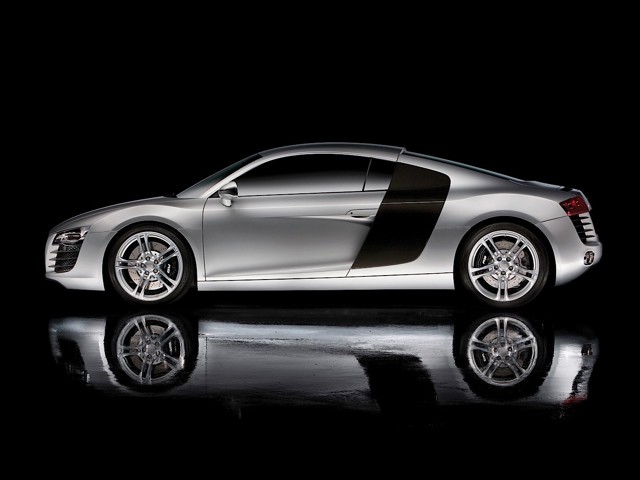 Audi R8 photo 18