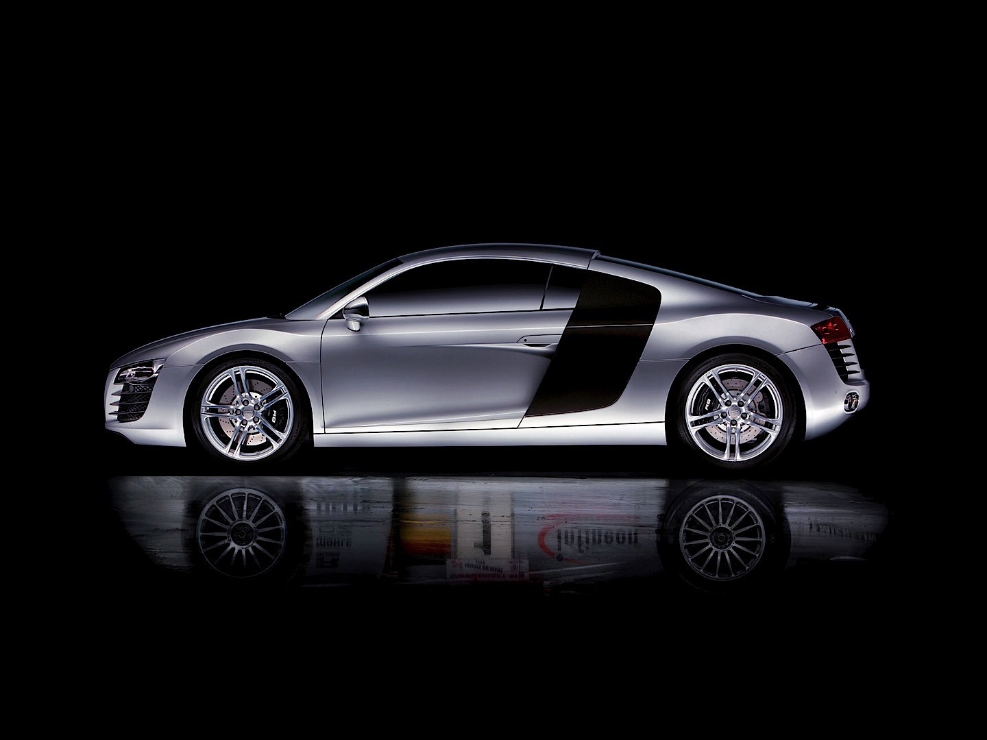 Audi R8 photo 20