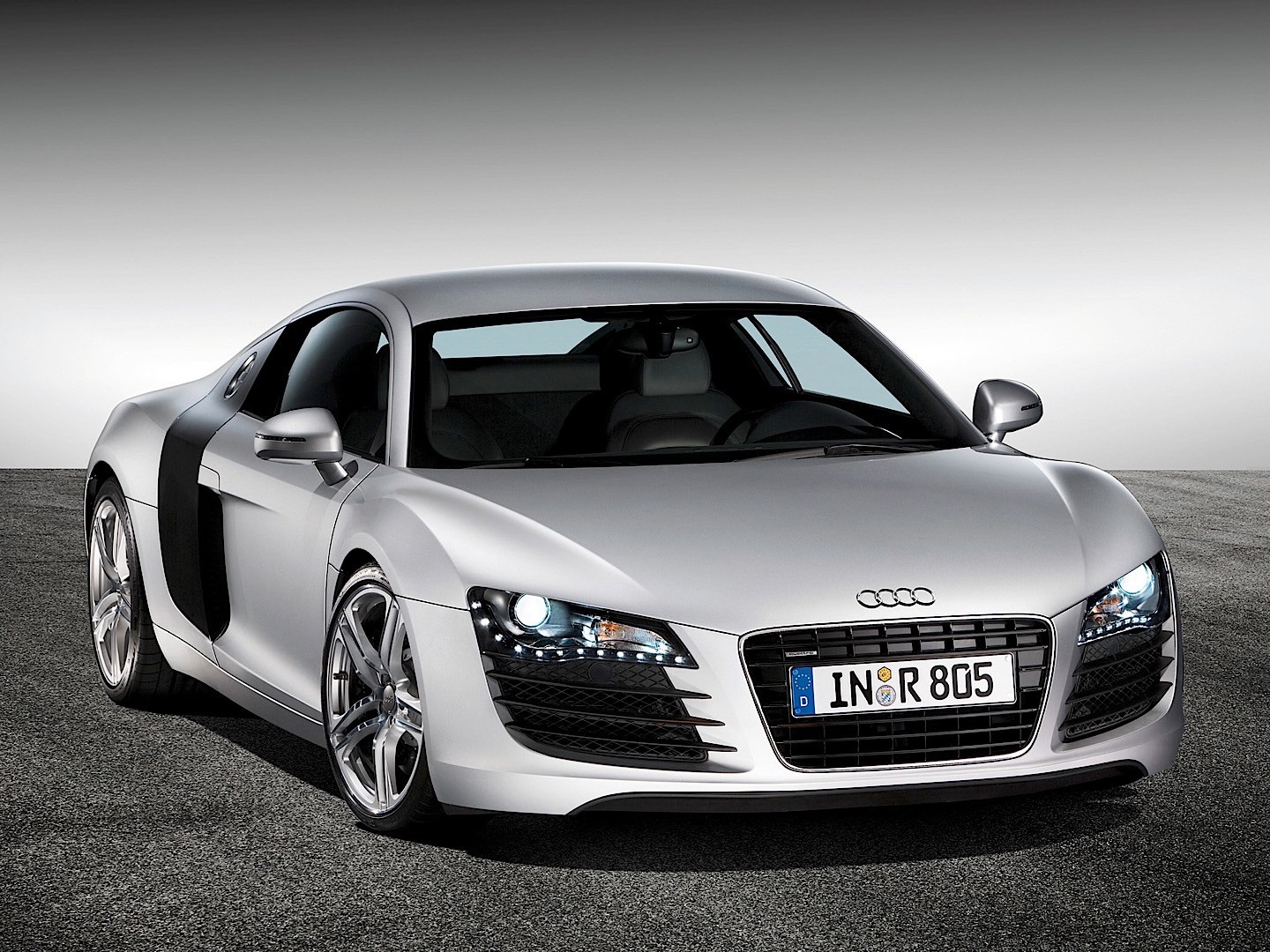 Audi R8 photo 26