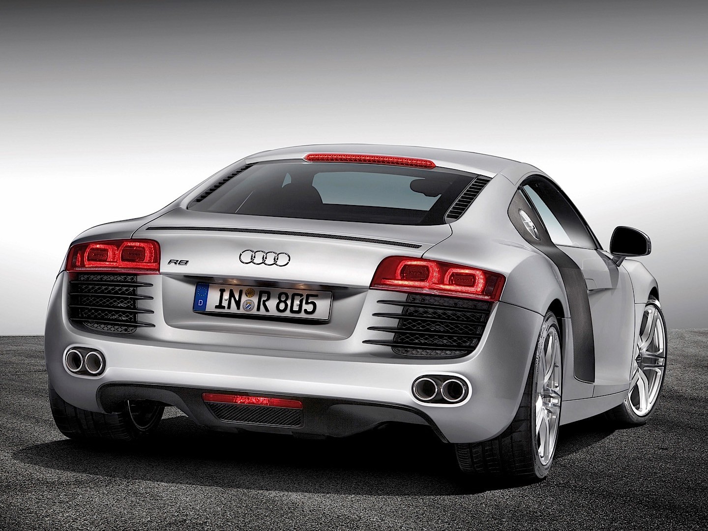 Audi R8 photo 33