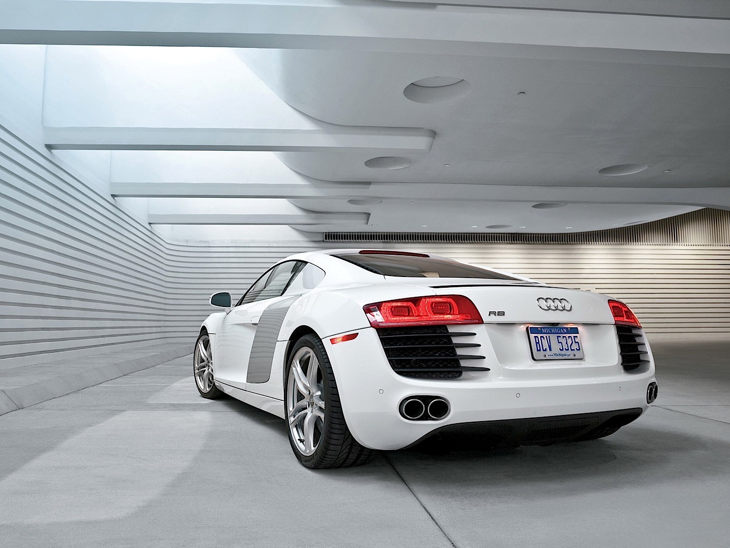 Audi R8 photo 38