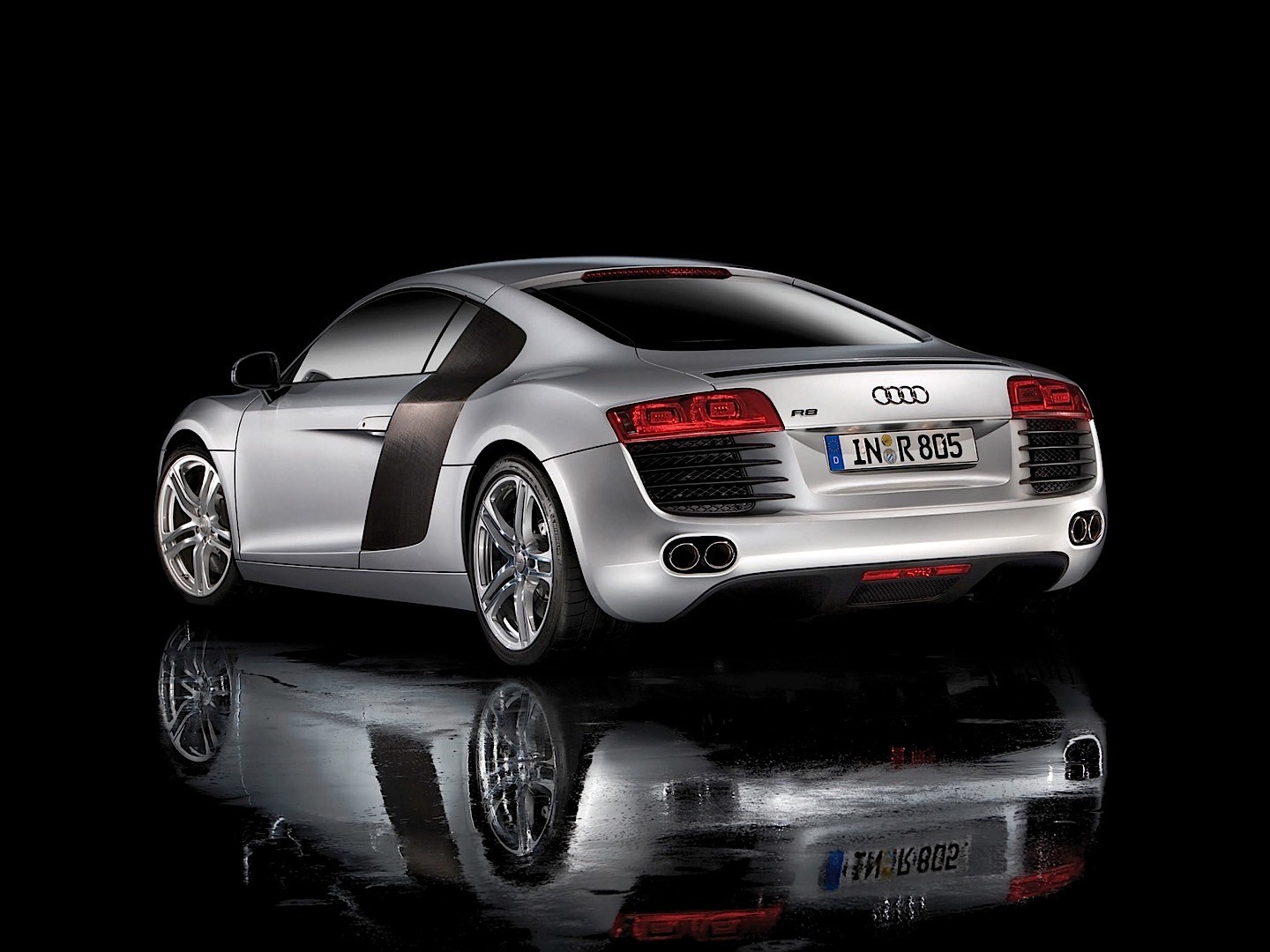 Audi R8 photo 45