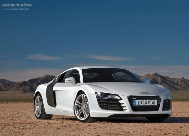 Audi R8 photo 2
