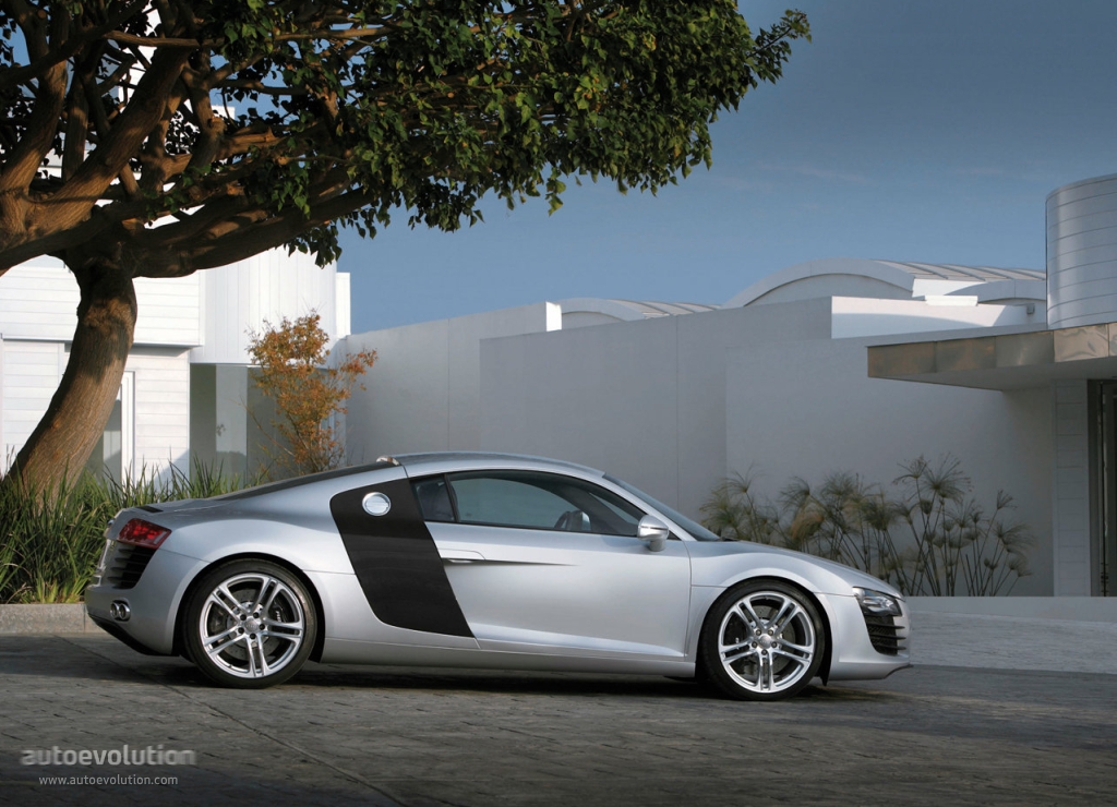 Audi R8 photo 7