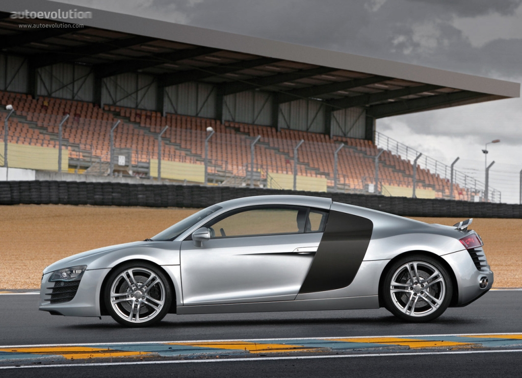 Audi R8 photo 8