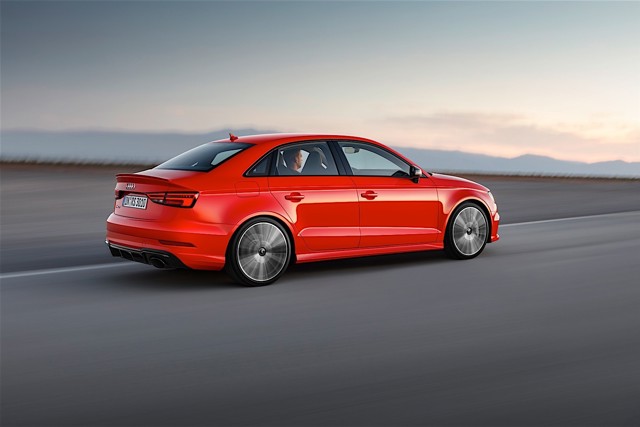 Audi Rs 3 Sedan photo 2