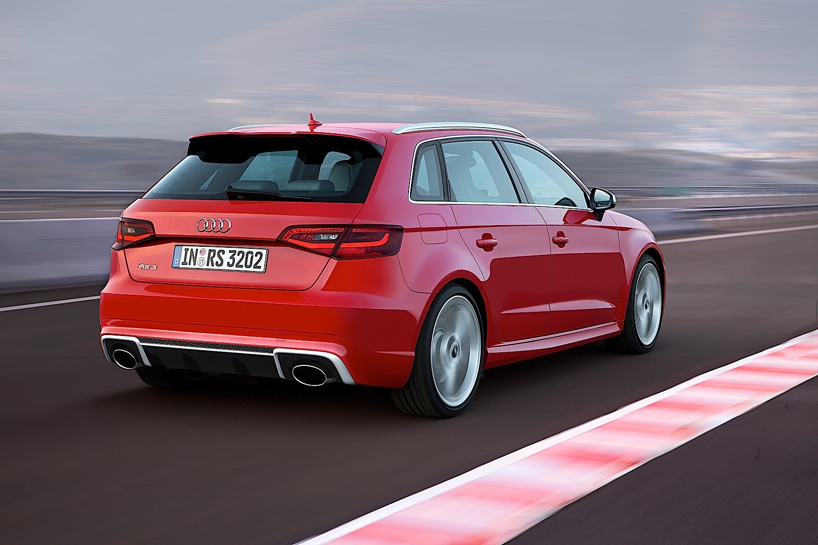 Audi Rs 3 Sportback photo 11