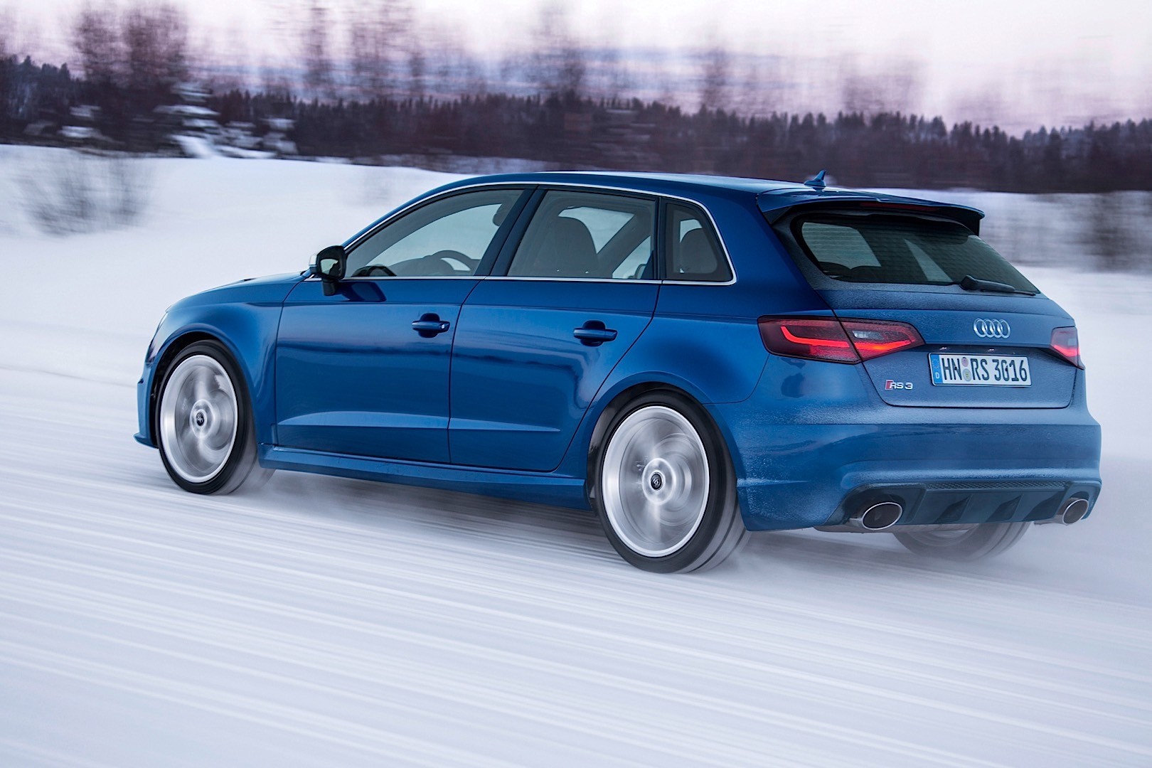 Audi Rs 3 Sportback photo 2