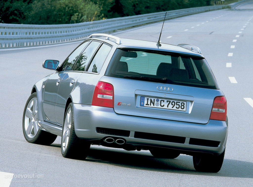 Audi Rs 4 Avant photo 5
