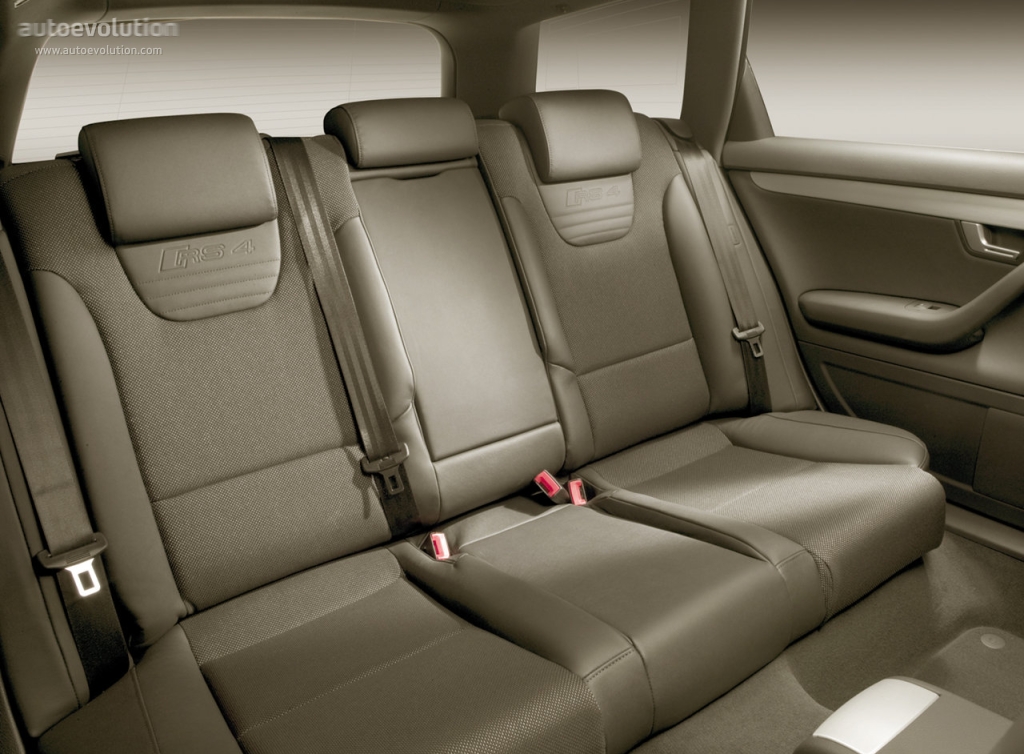 Audi Rs 4 Avant photo 11