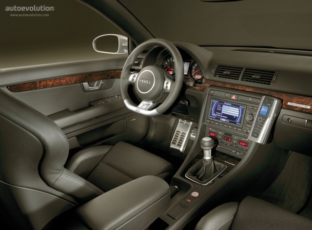 Audi Rs 4 Avant photo 9
