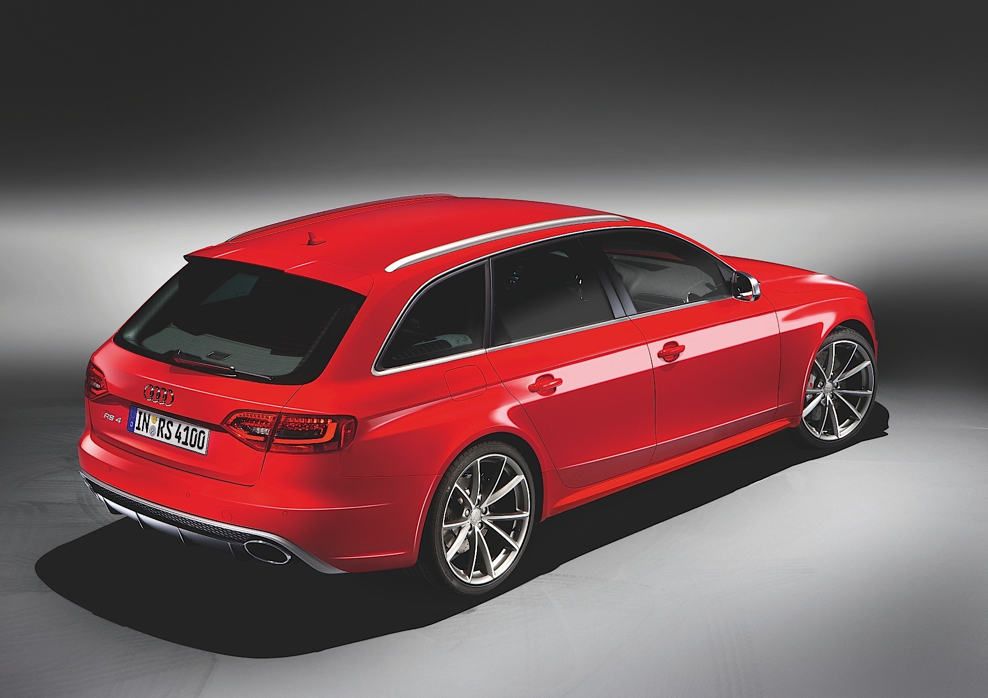 Audi Rs 4 Avant photo 10