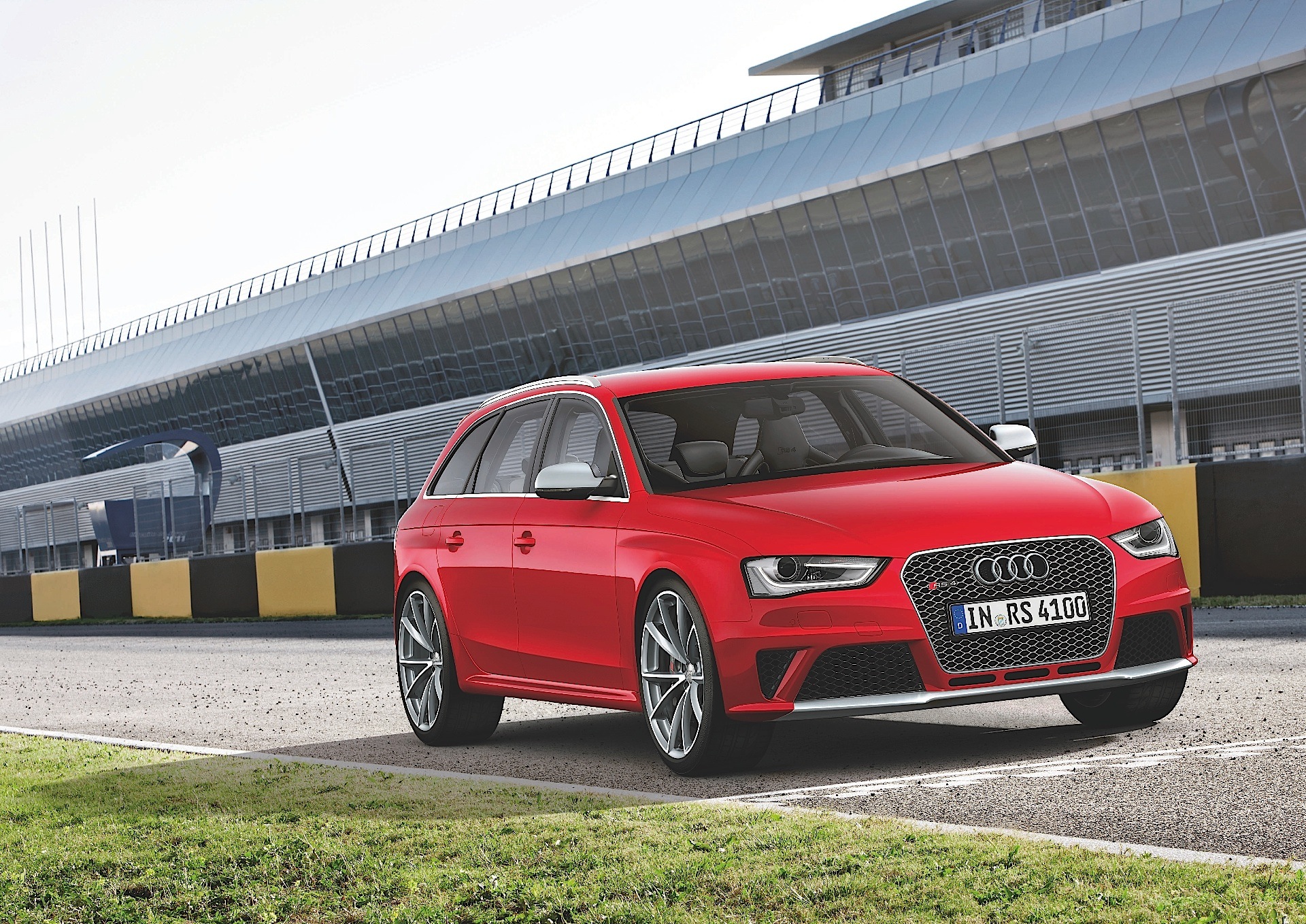 Audi Rs 4 Avant photo 18