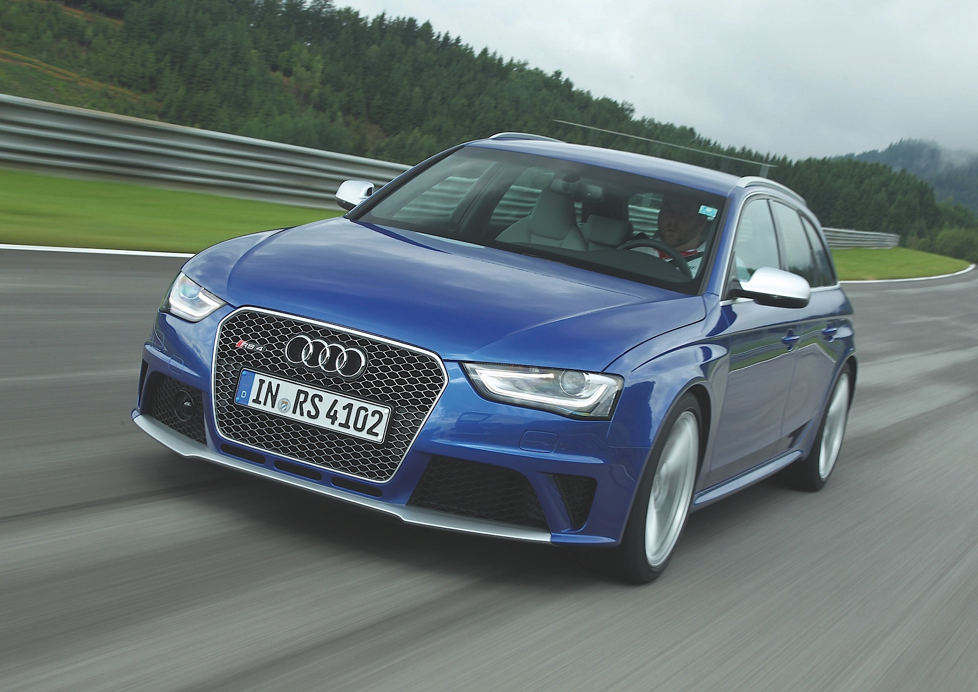 Audi Rs 4 Avant photo 31