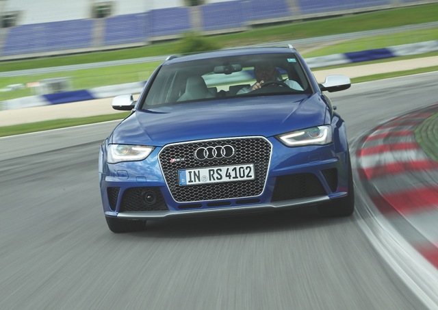 Audi Rs 4 Avant photo 32