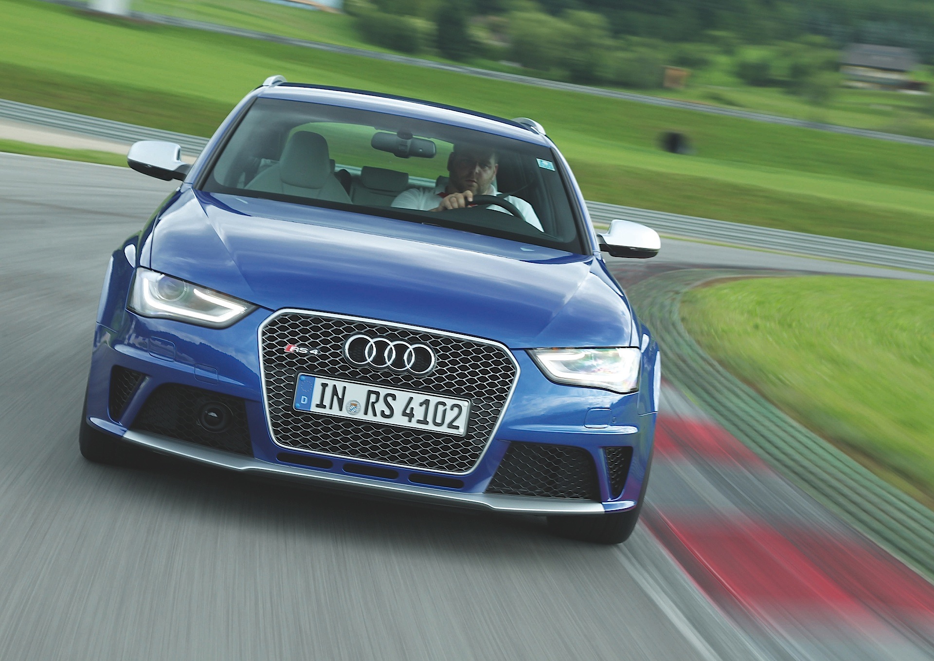 Audi Rs 4 Avant photo 33