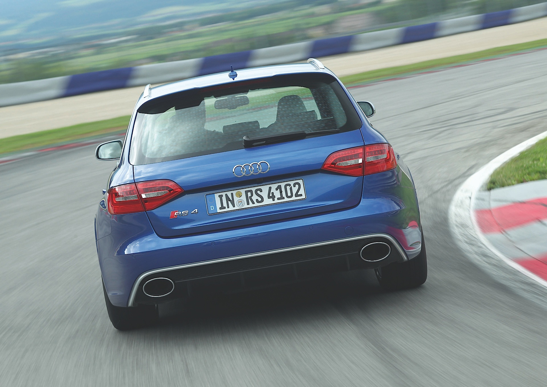 Audi Rs 4 Avant photo 34