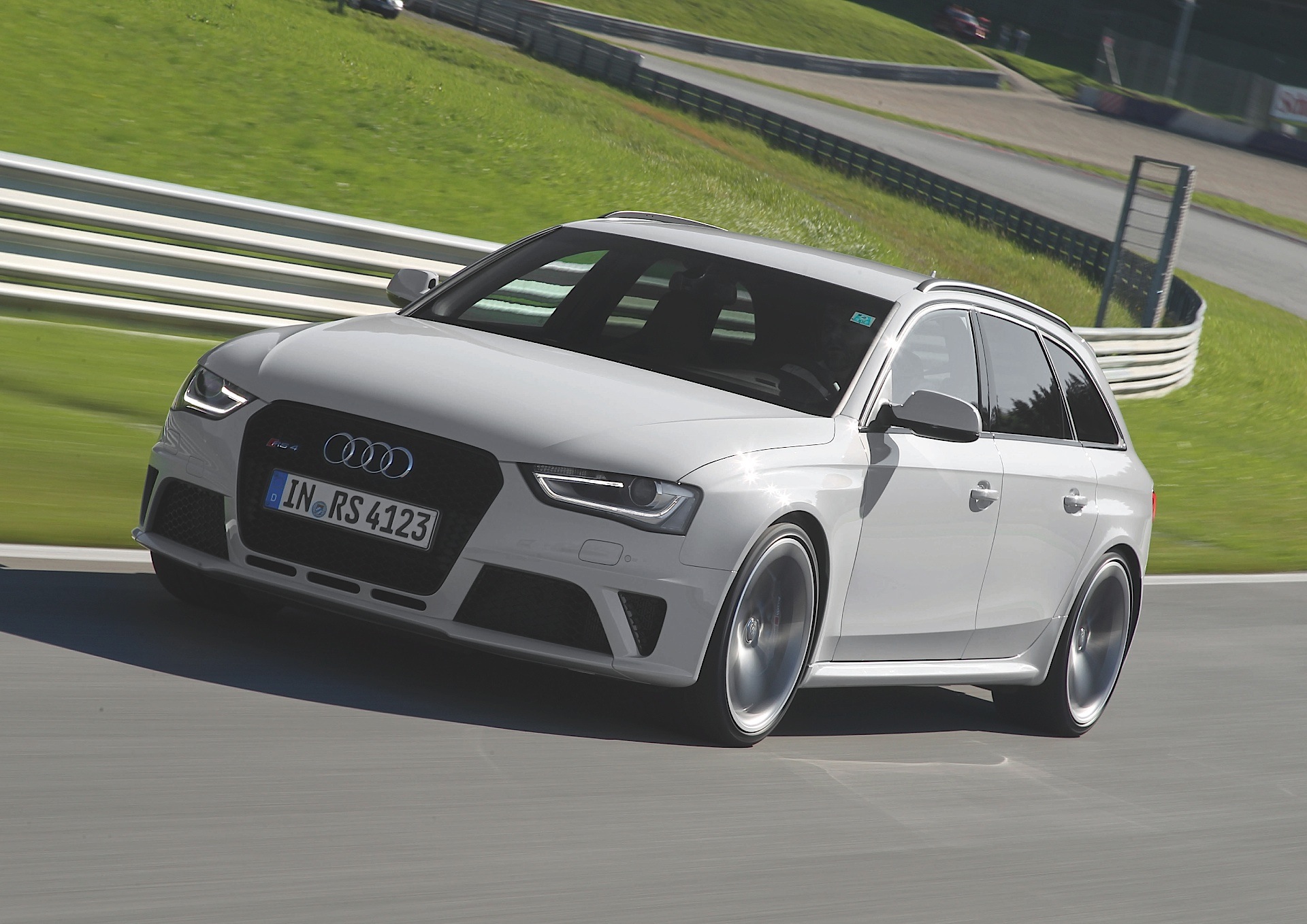 Audi Rs 4 Avant photo 36