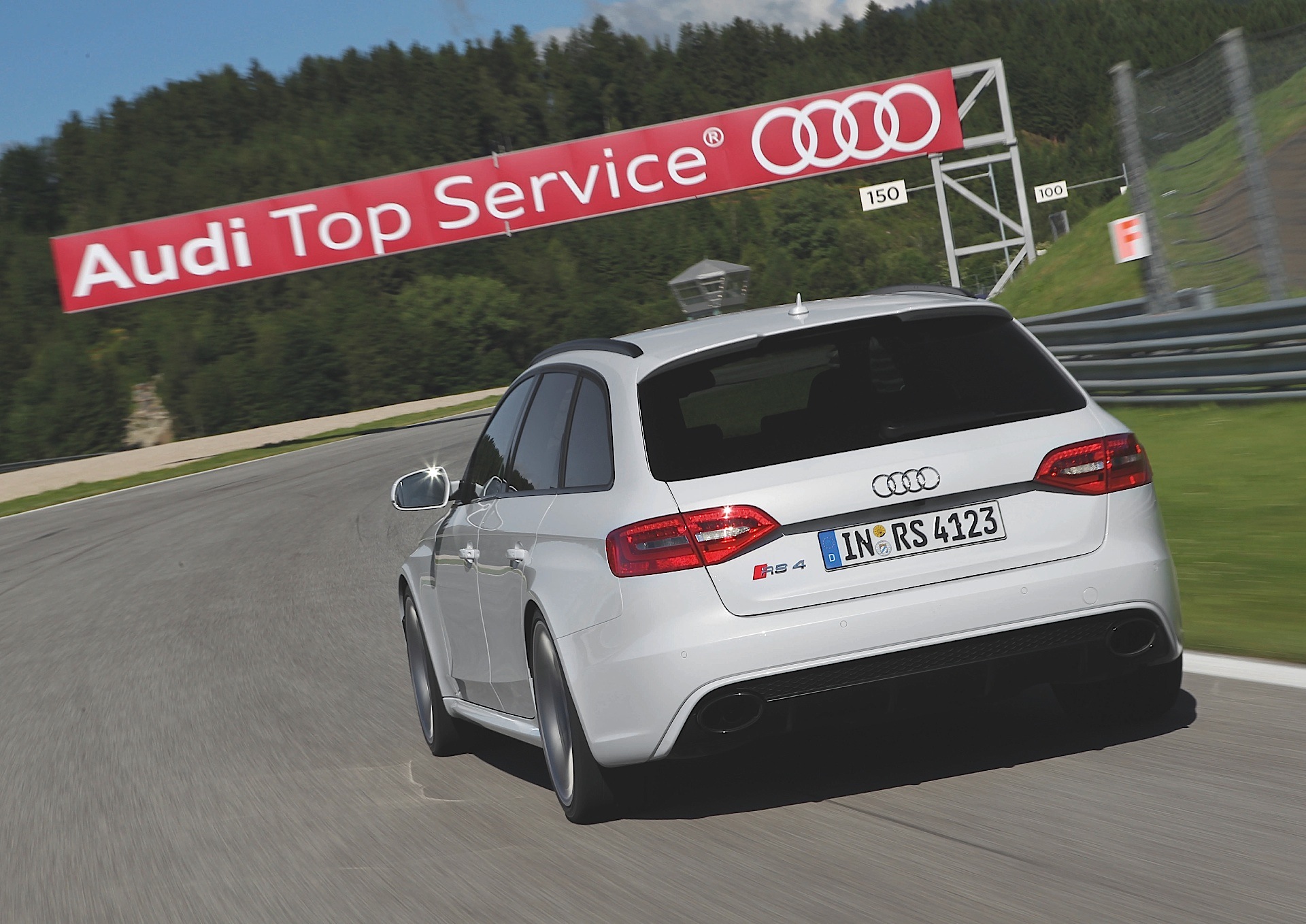 Audi Rs 4 Avant photo 38