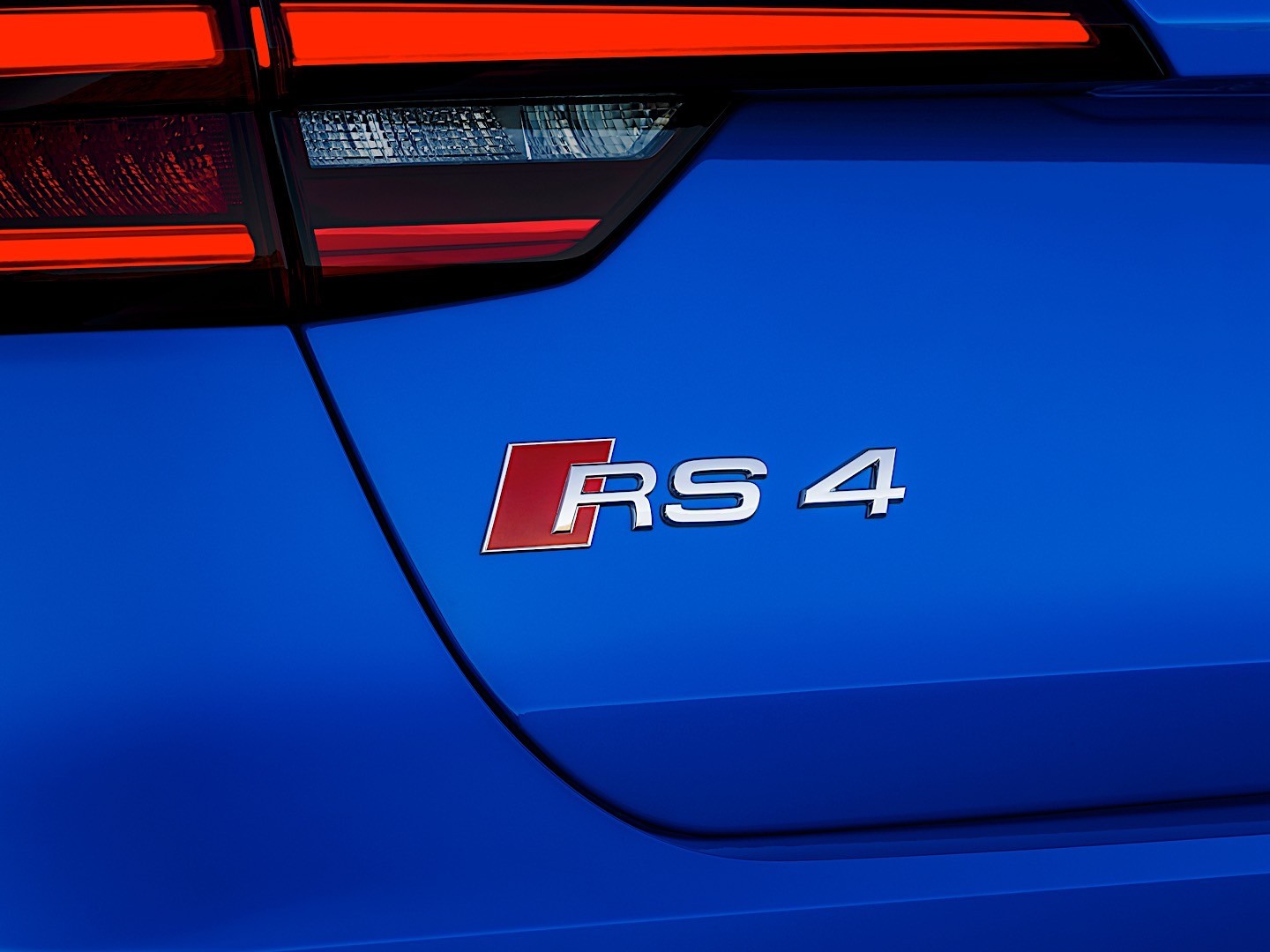 Audi Rs 4 Avant photo 2