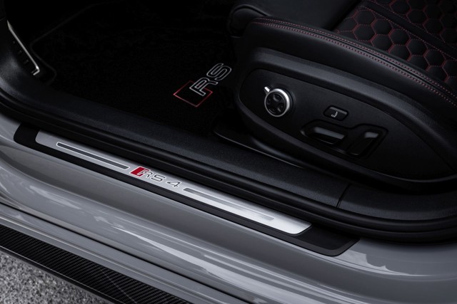 Audi Rs 4 Avant Foto 79
