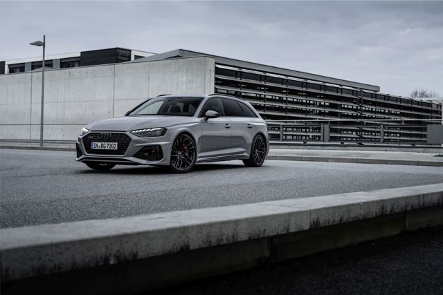 Audi Rs 4 Avant Foto 7
