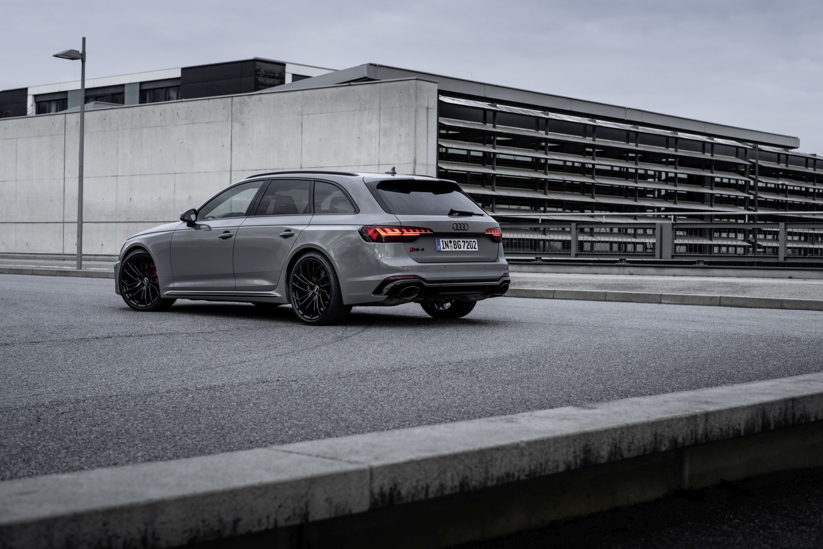 Audi Rs 4 Avant photo 8