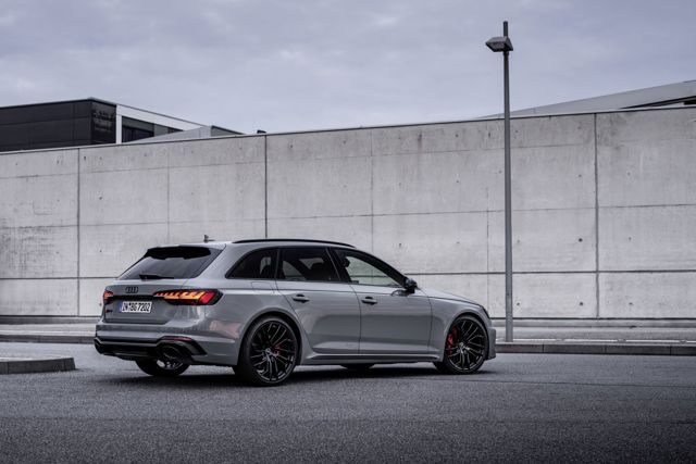 Audi Rs 4 Avant Foto 10
