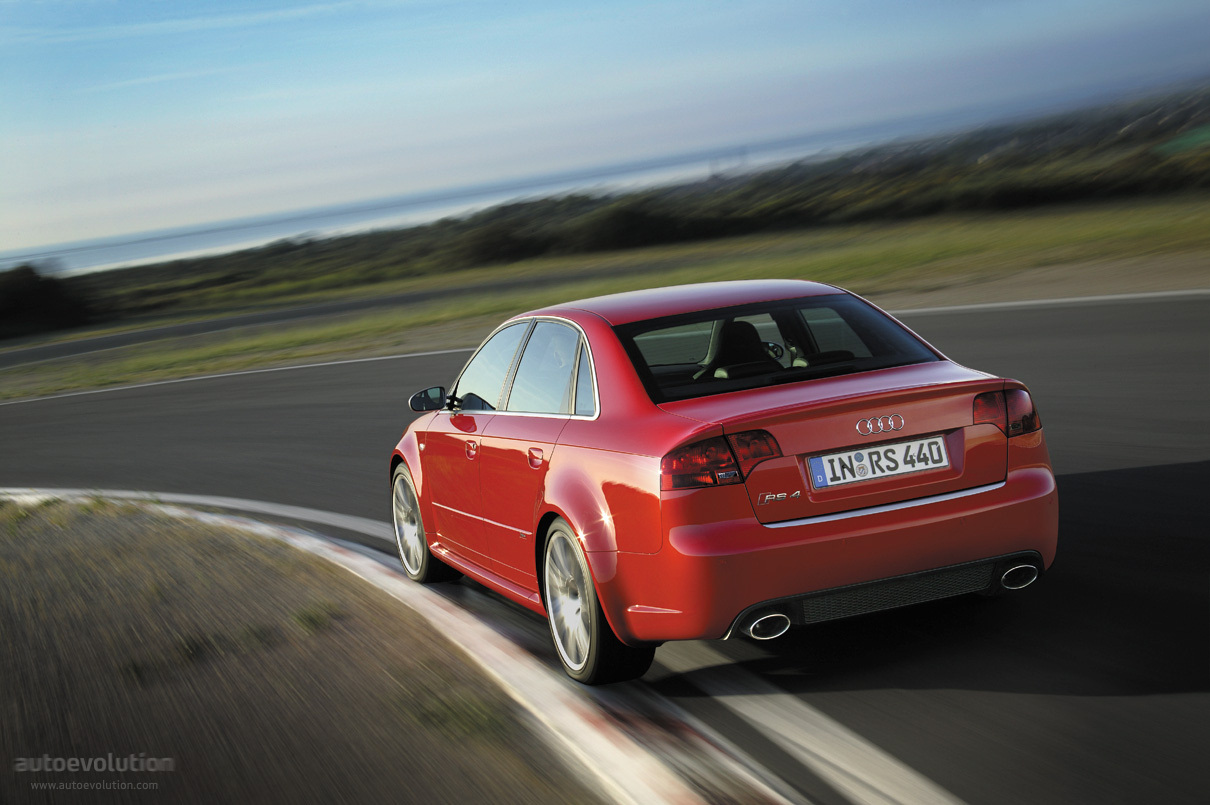 Audi Rs 4 photo 10
