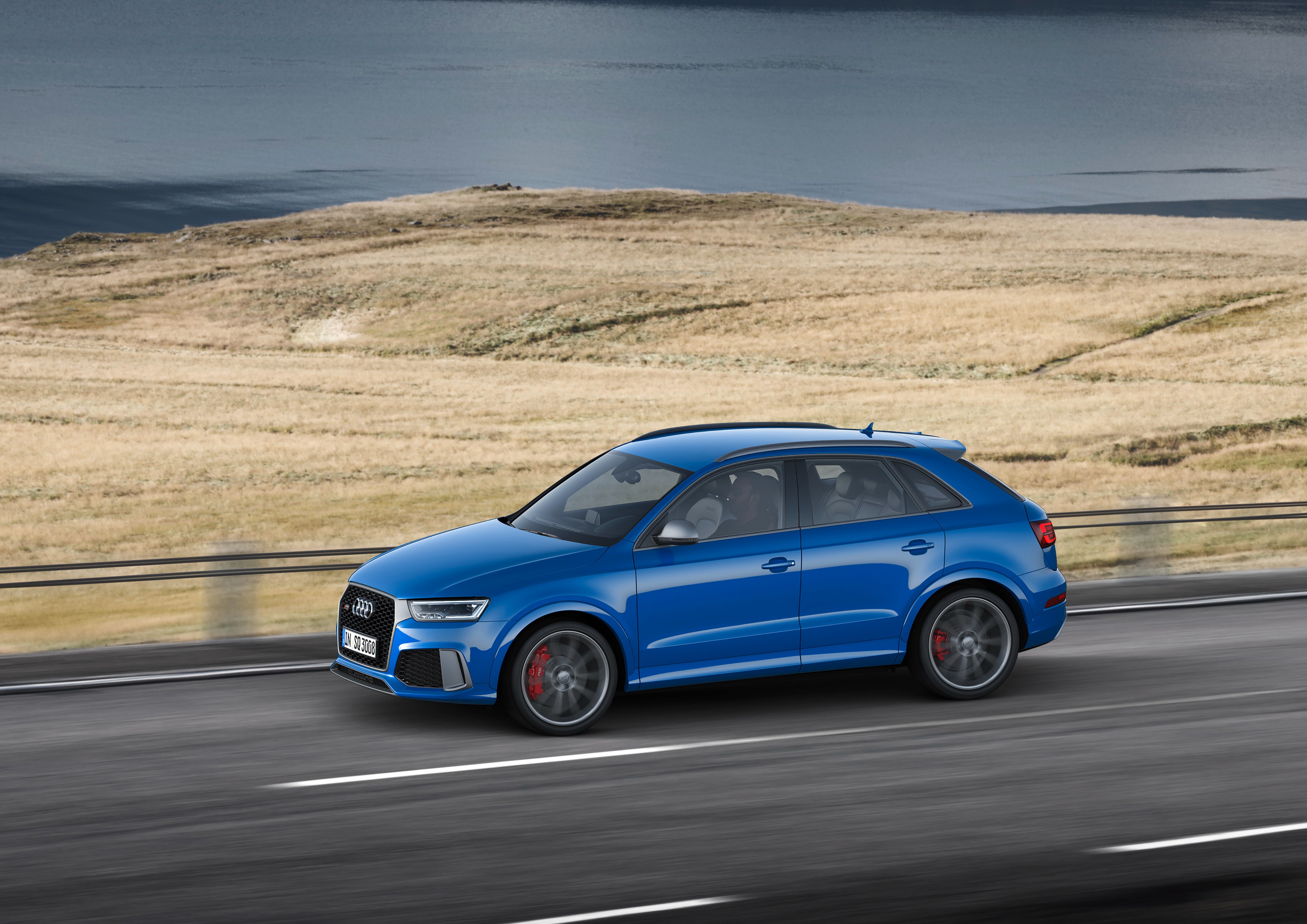 Audi Rs Q3 photo 41