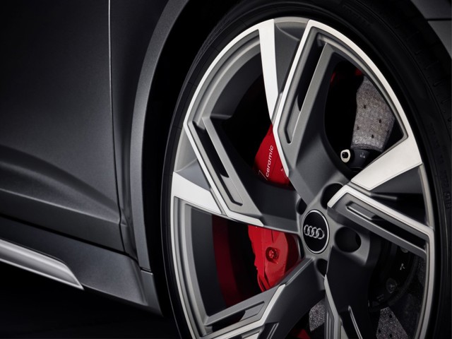 Audi Rs6 Avant photo 12