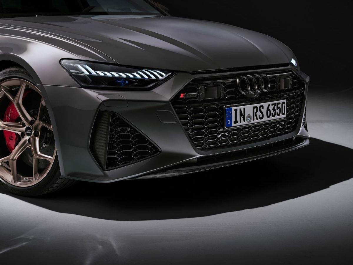 Audi AUDI RS6 Avant 4.2L V8 5AT AWD (450 HP)