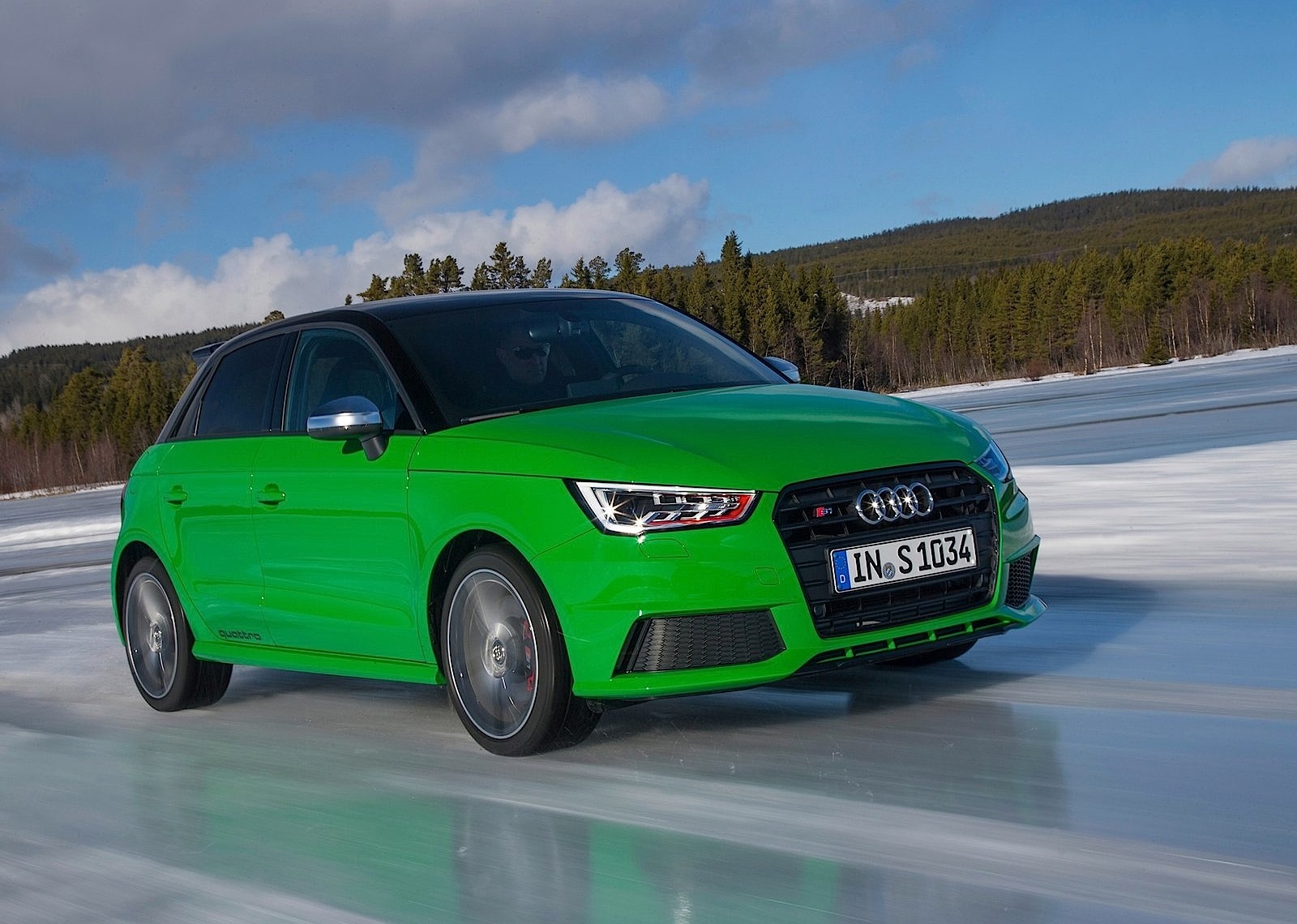Audi S1 Sportback photo 25