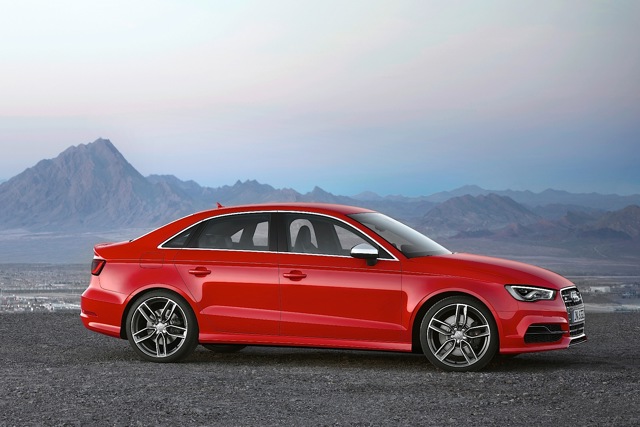 Audi S3 Sedan Foto 2