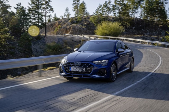 Audi S3 Sedan photo 43