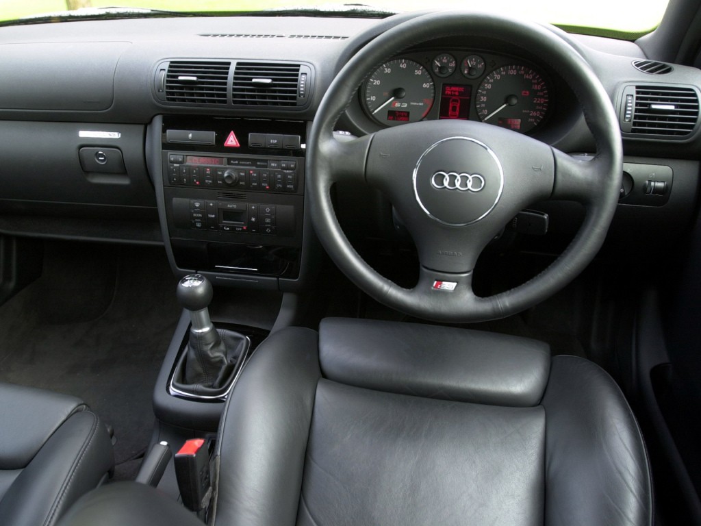 Audi S3 photo 11